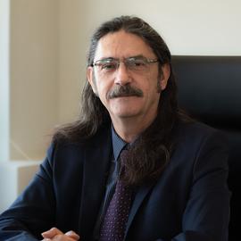 Dr. Kabouris Yannis